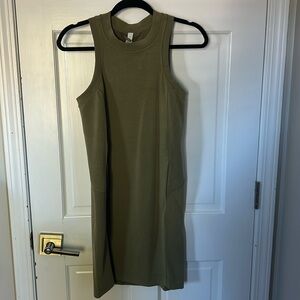 NWT Lululemon Softstreme Back in Action Dress